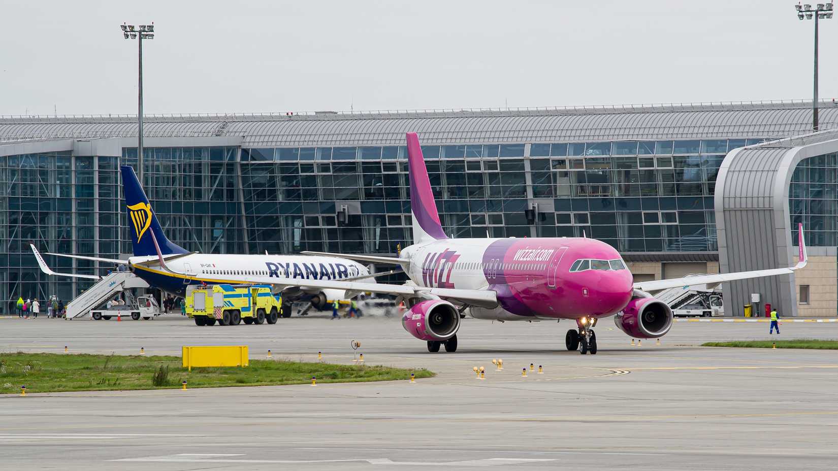 ryanair wizz air lviv airport