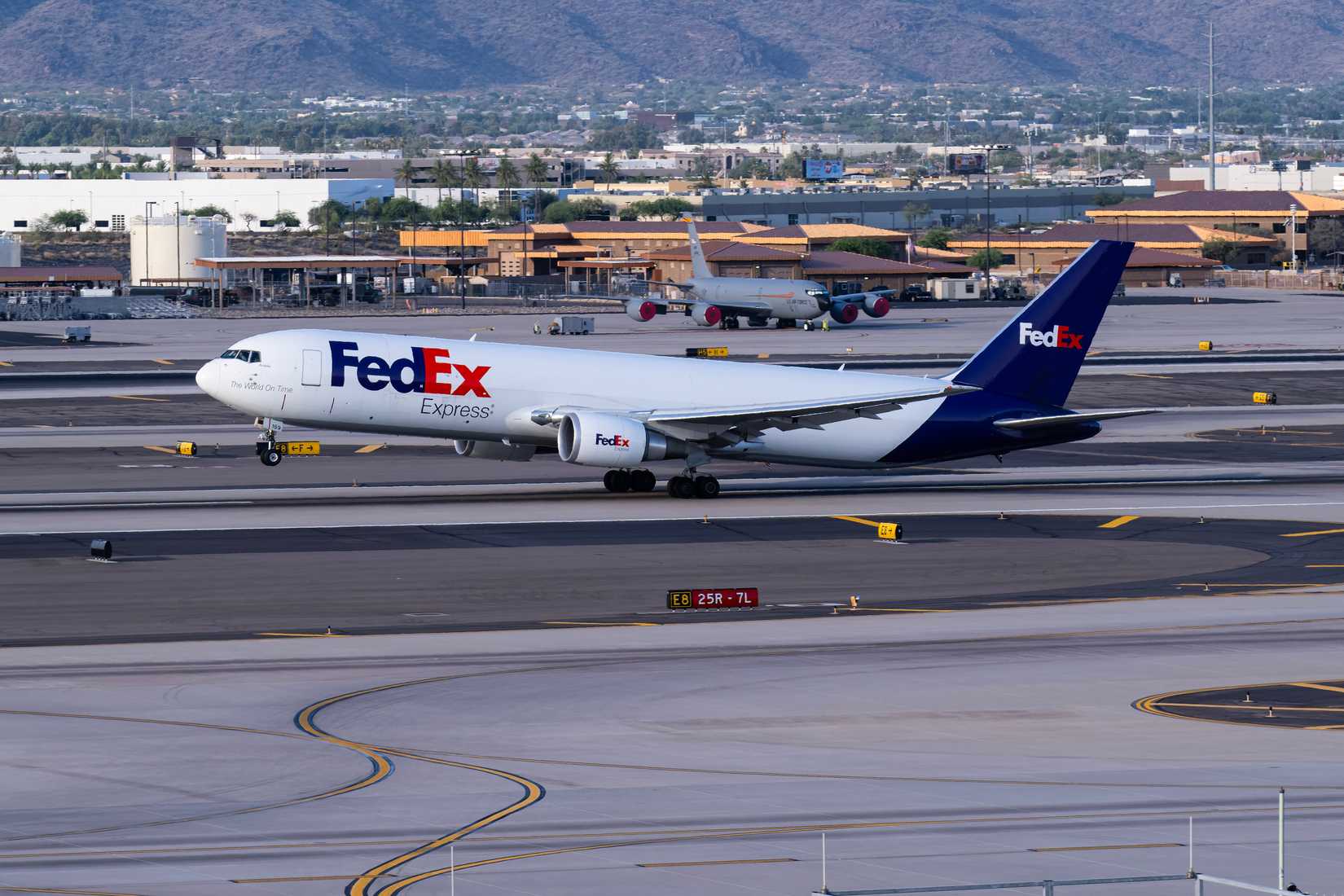 Fedex Boeing 767-300F