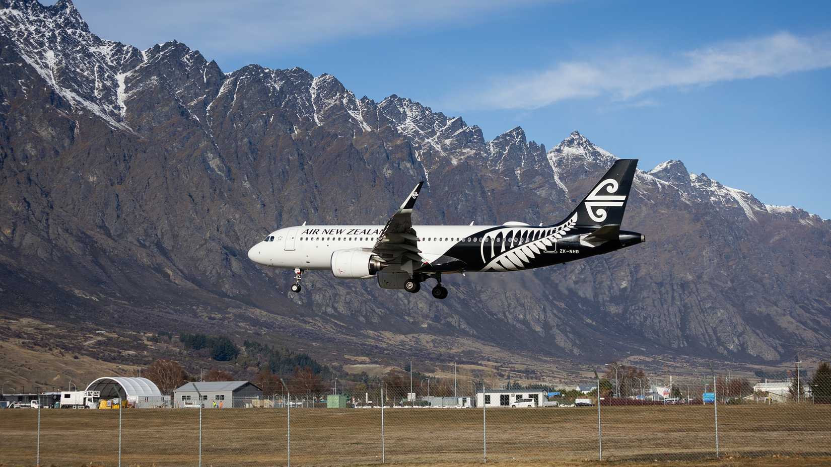 air new zealand airbus a320neo flying