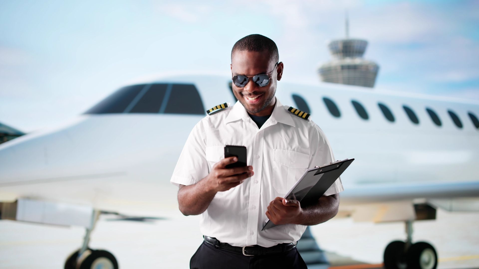 From $2,400 To $389: How Aviation Pros Are Hacking Their Travel Data