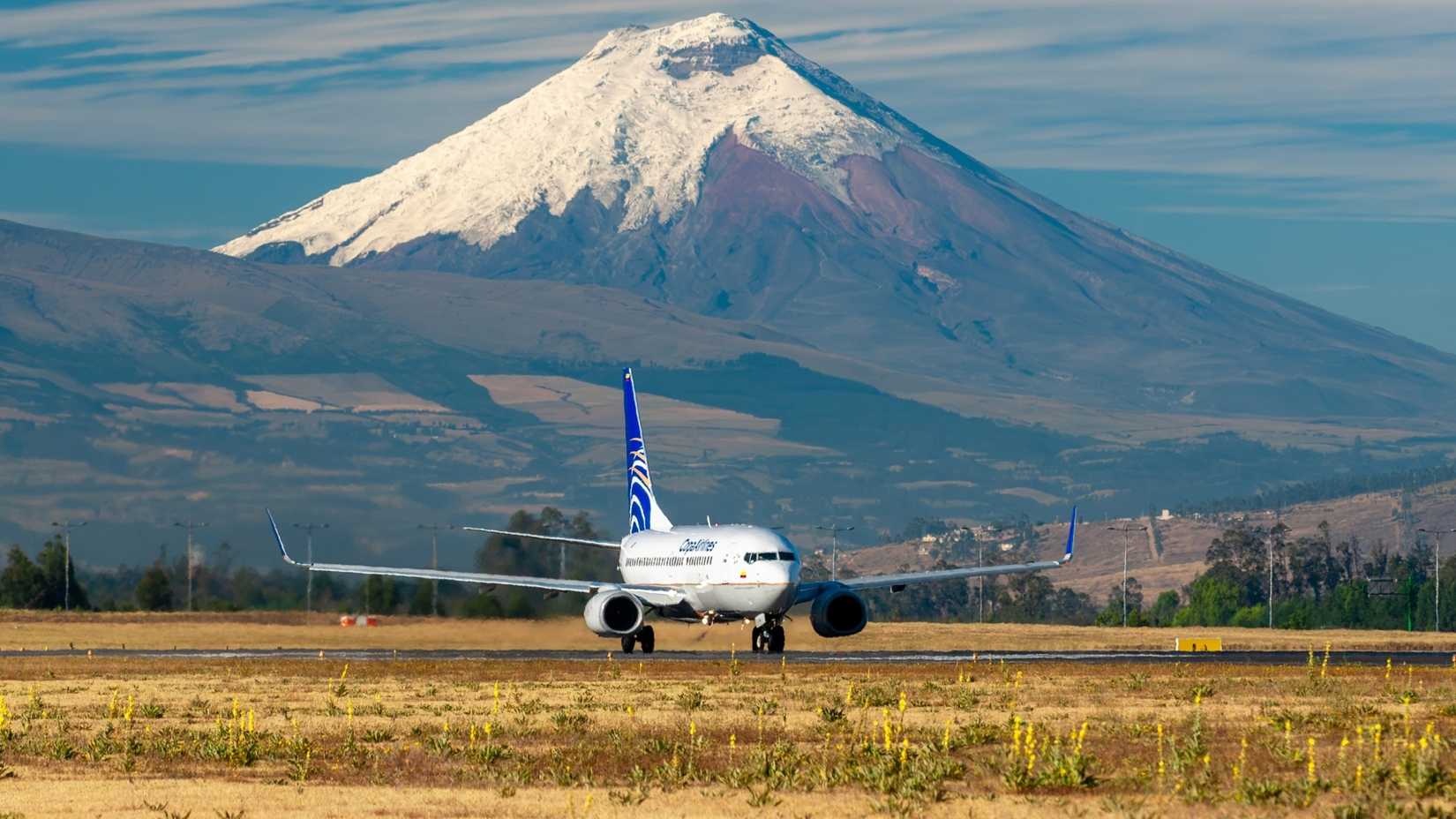Copa Airlines 737 Taxiing In Quito