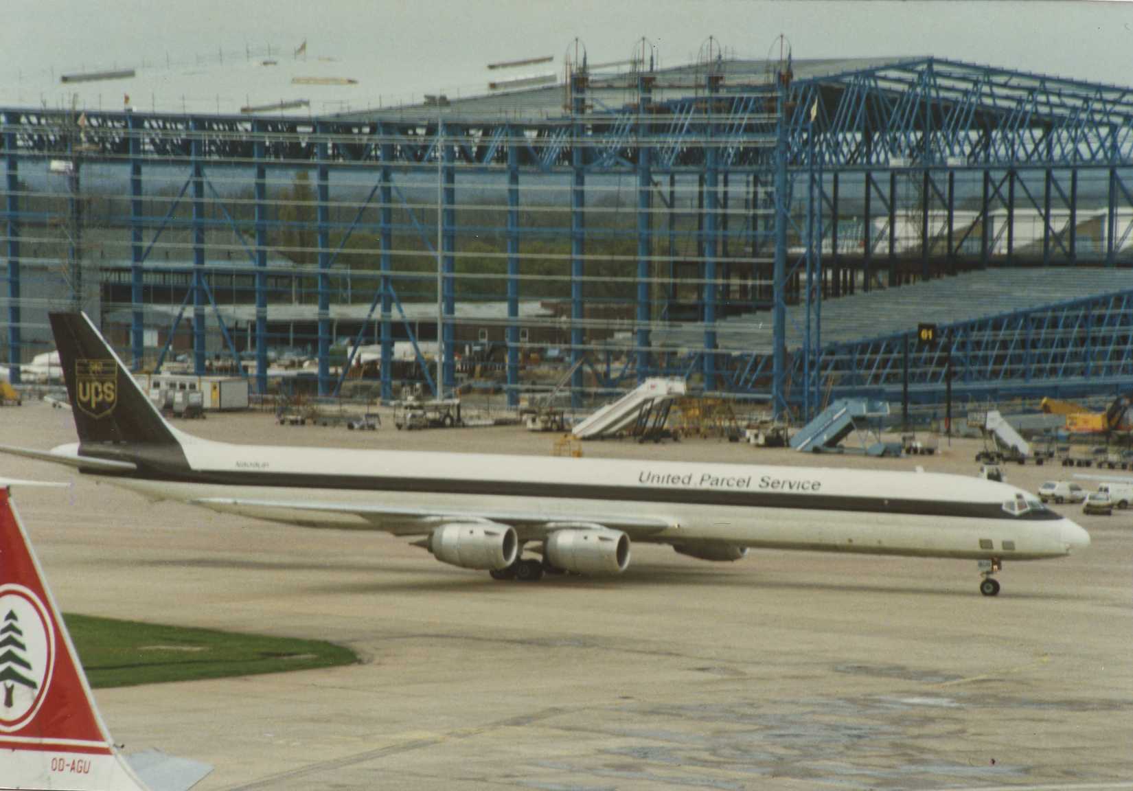 UPS McDonnell Douglas DC-8-73CF Taxiing