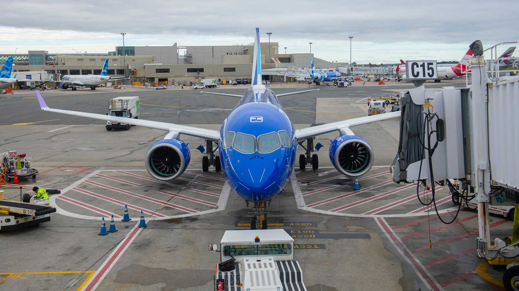 JetBlue Airbus A220