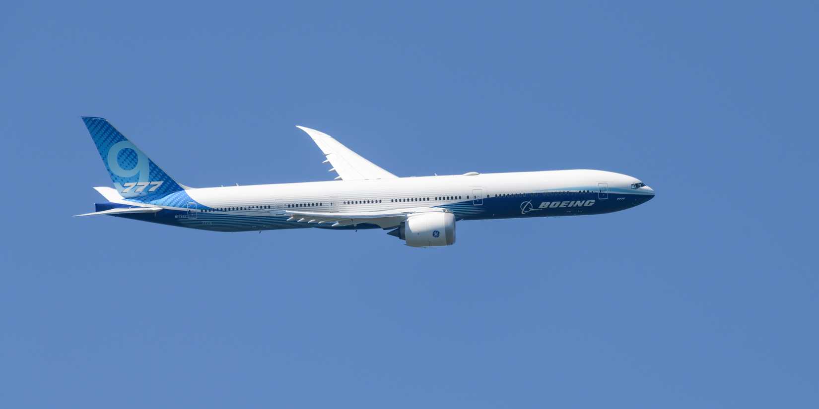 777x In Flight How Will Airlines Train Their Pilots For The Boeing 777X?