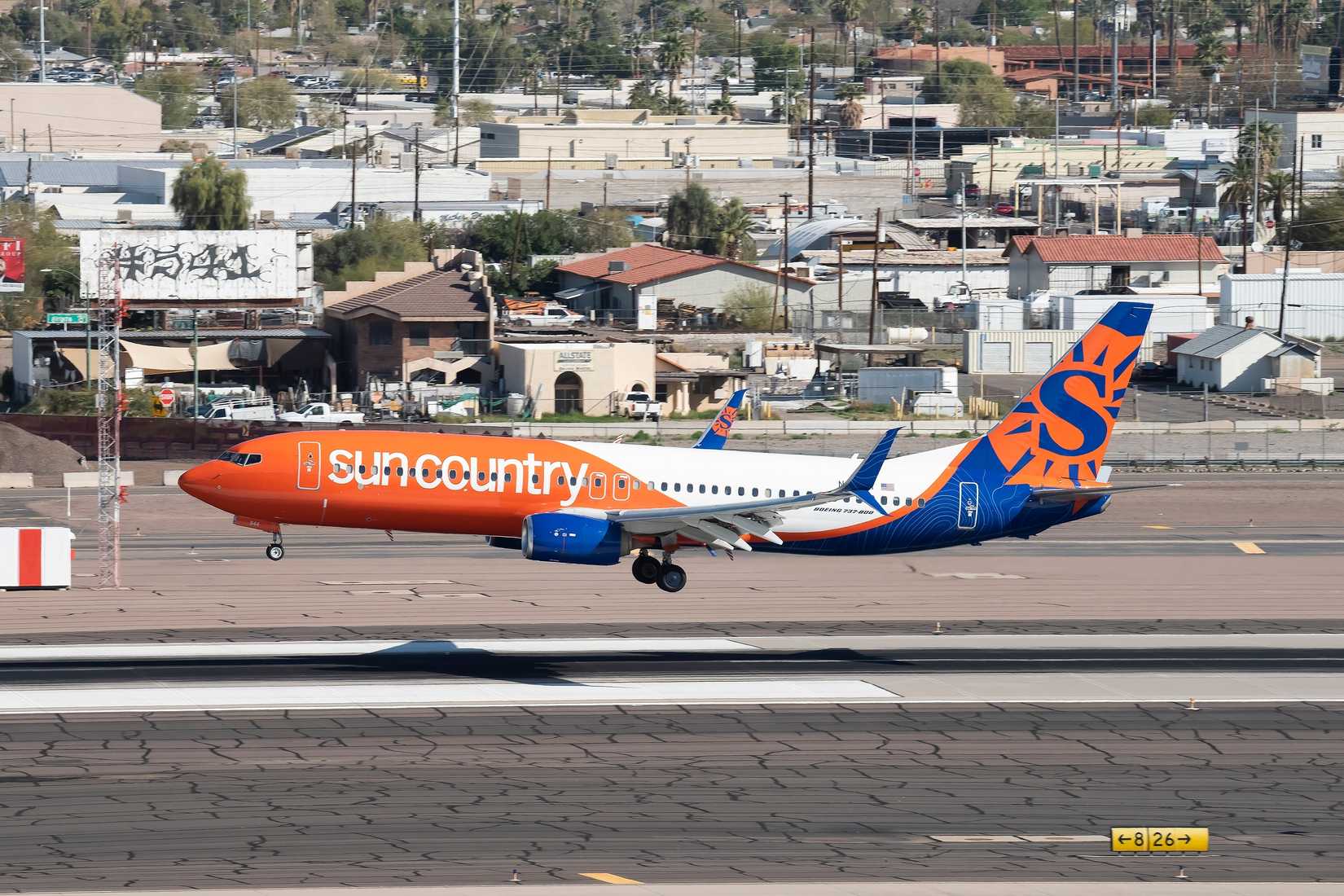 Sun Country Airlines Boeing 737-800 2