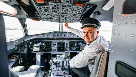 Pilot In Cockpit Custom Thumbnail