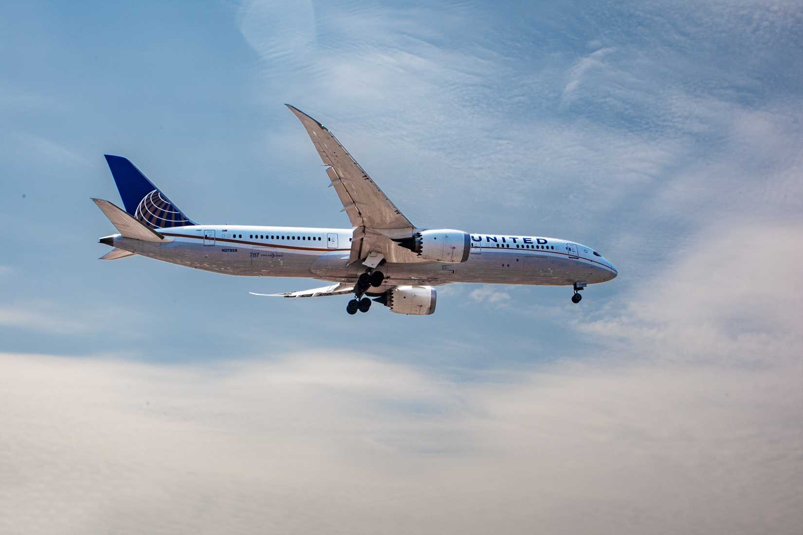 United Airlines 787-- Dreamliner landing at London Heathrow UK