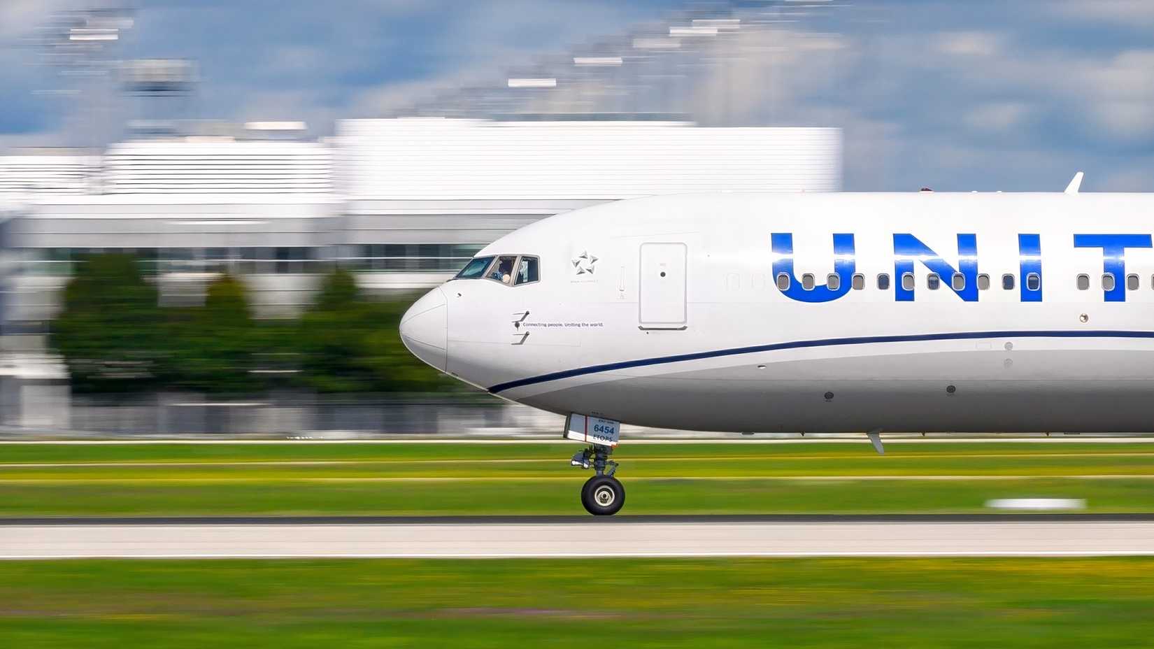 United Airlines Boeing 767-300ER on take off