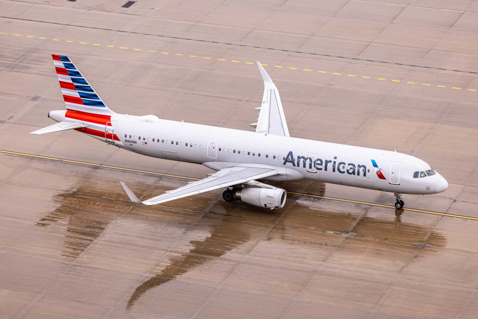 American Airlines Airbus A321 on a wet apron
