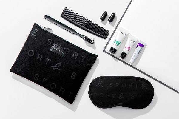EVA Air Premium Economy Amenity Kit