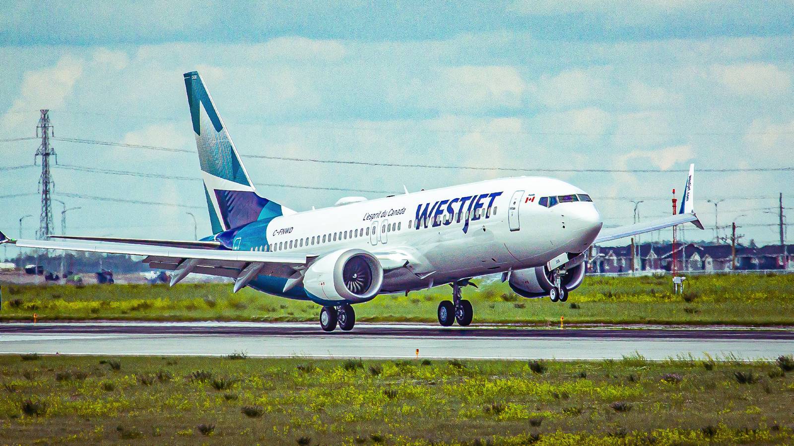 WestJet Under Fire For Cramped Legroom After Family Video Goes Viral