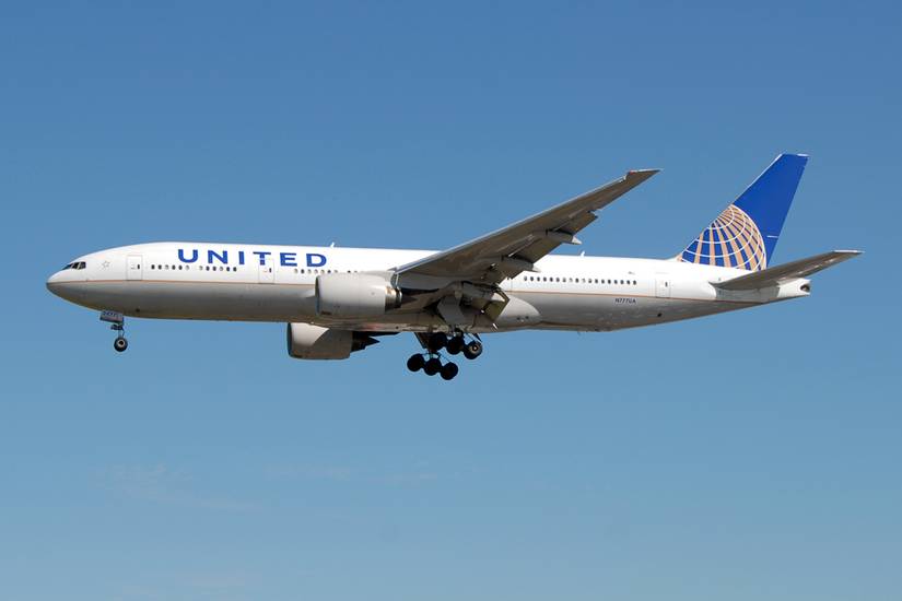 United N777UA