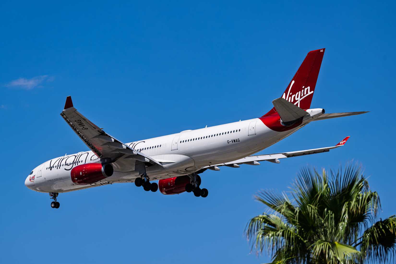 Airbus A330-300 G-VWAG arrival into runway 26L at Harry Reid International Airport