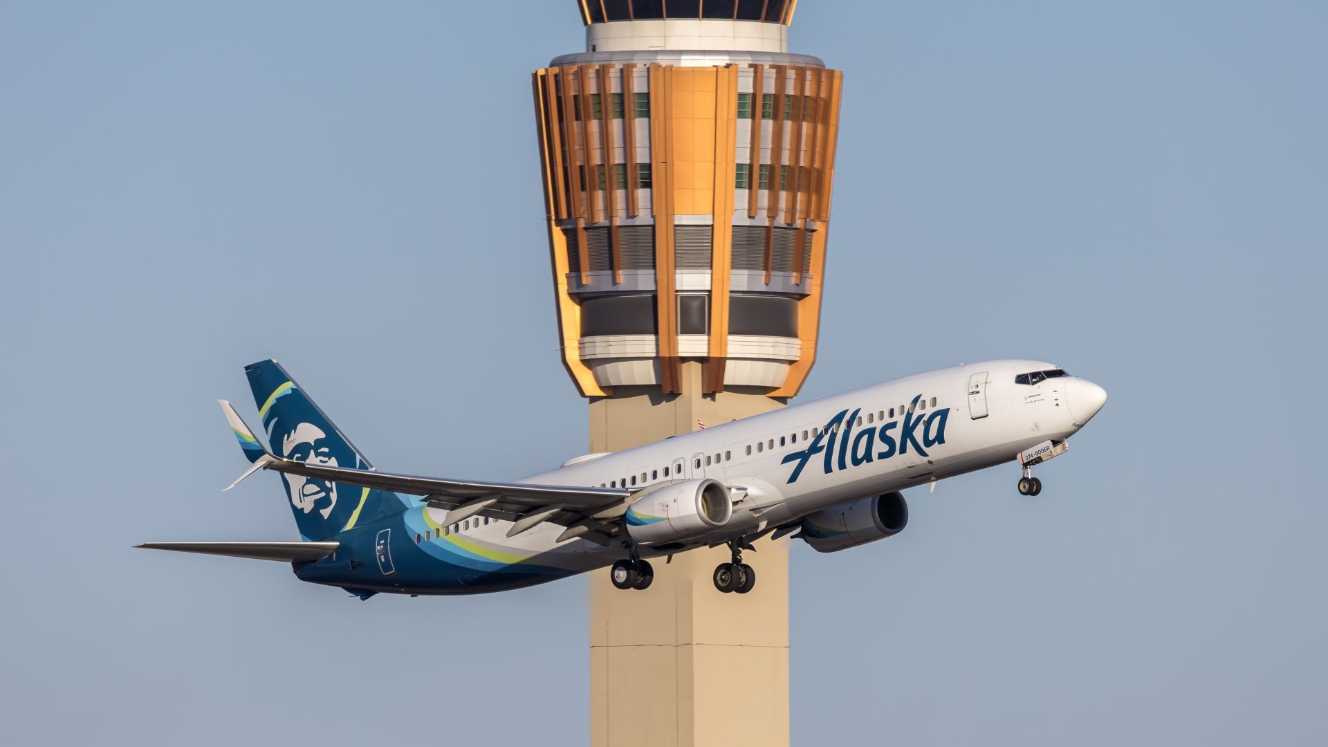 Alaska Airlines Officially Parts Ways With “Proudly All Boeing” Slogan