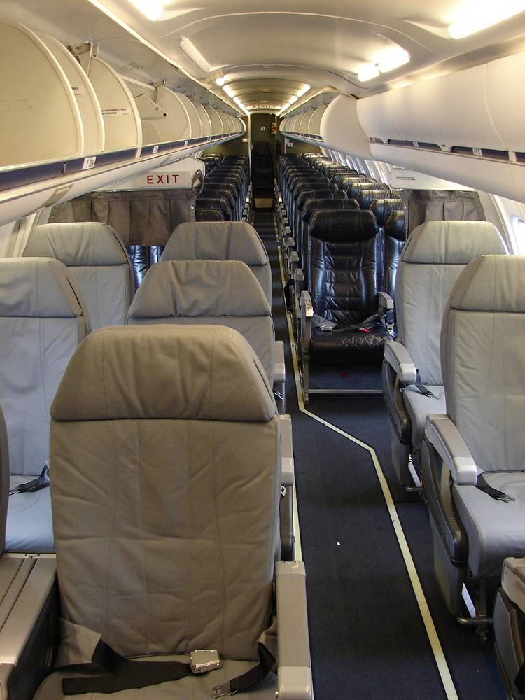 American Airlines Bombardier CRJ900 Seat Map Cabin Layout and Seat
