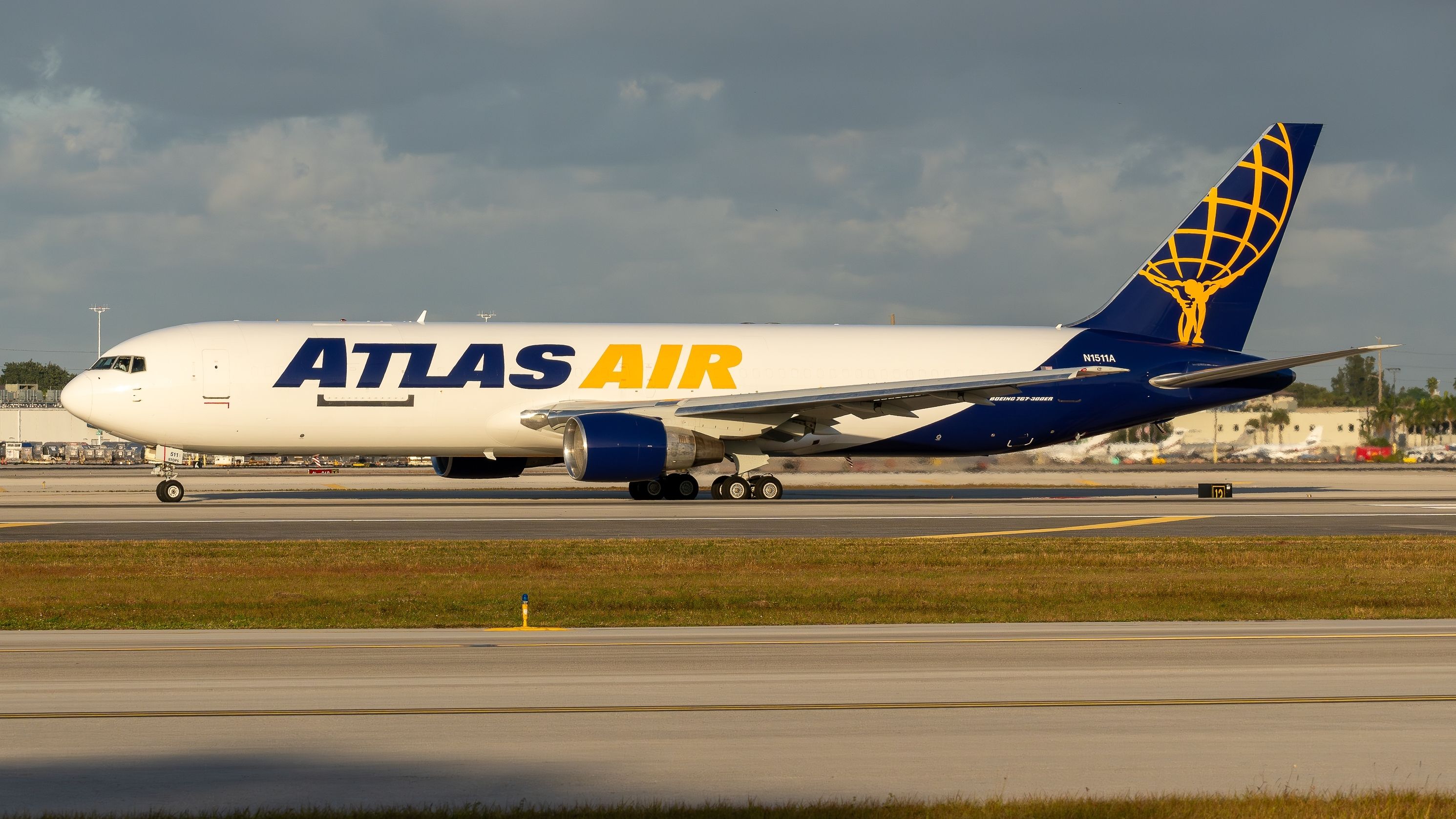 Boeing 767 Freighter: Inside The Cargo Workhorse