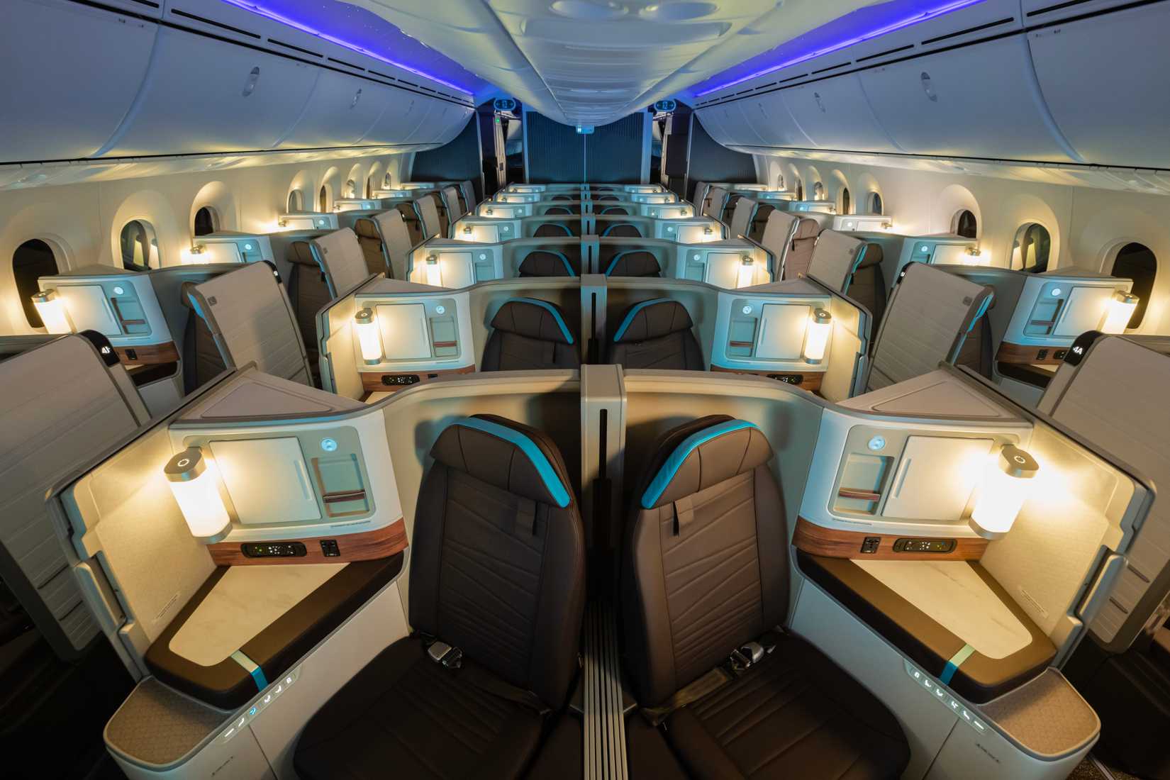 Spotted: Alaska Airlines' 1st Boeing 787-9 Dreamliner Rolls Out In Fort