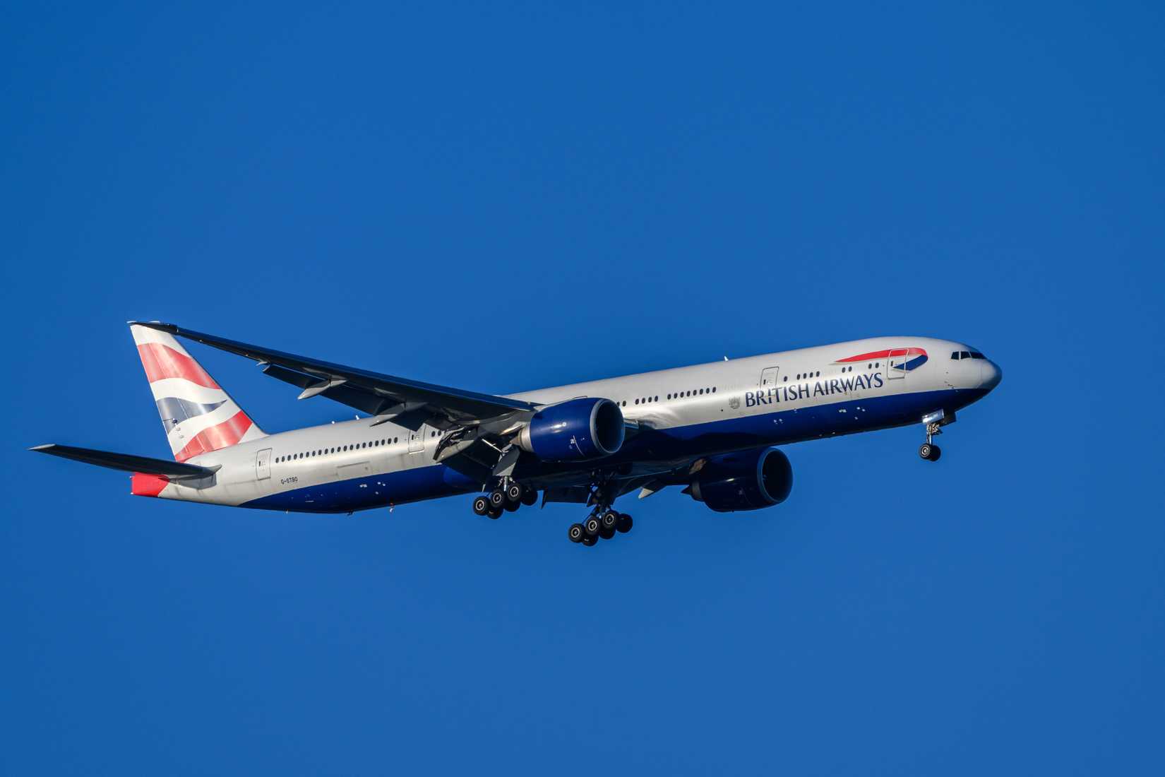 British Airways Boeing B777 on final approach