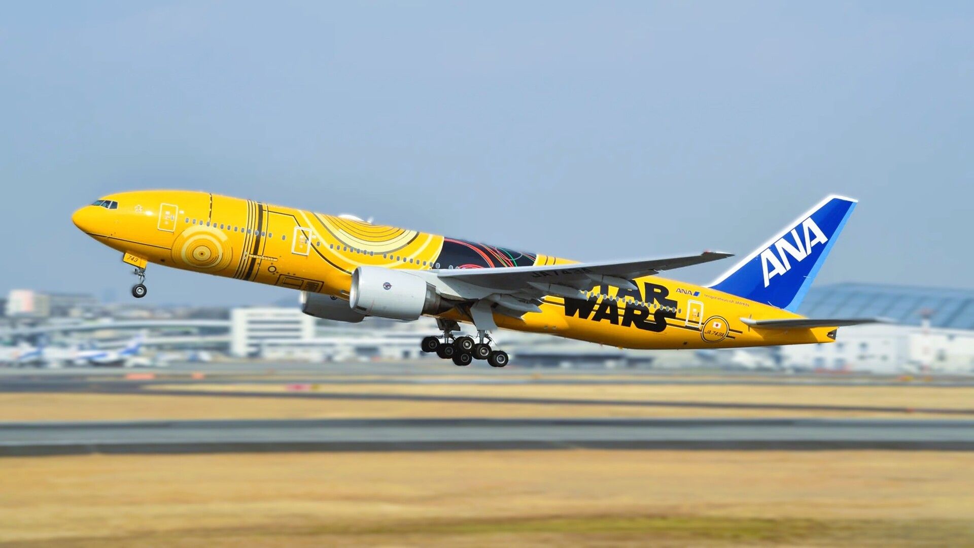 T*K様 スターウォーズC-3PO ANA JET 777-200ER STAR Final Transmission: ANA Retires Iconic C-3PO Star Wars Livery