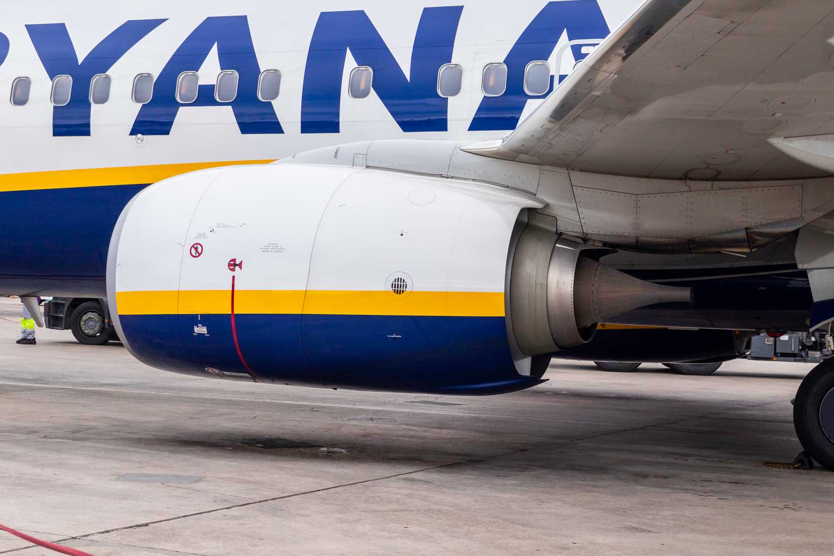 EI-FTV_737_Ryanair_CFM56_VLC_01