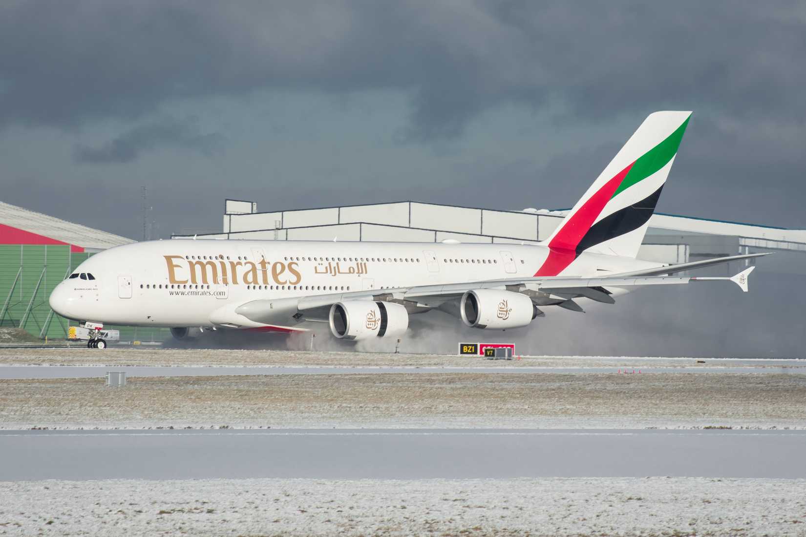 Emirates Airbus A380 snow 2