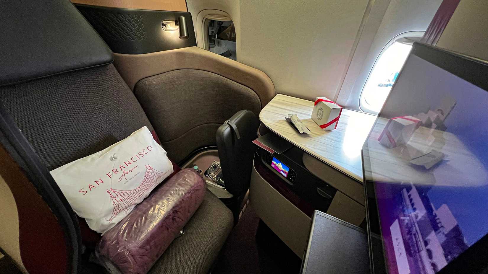 A Qatar Airways Business Class Seat