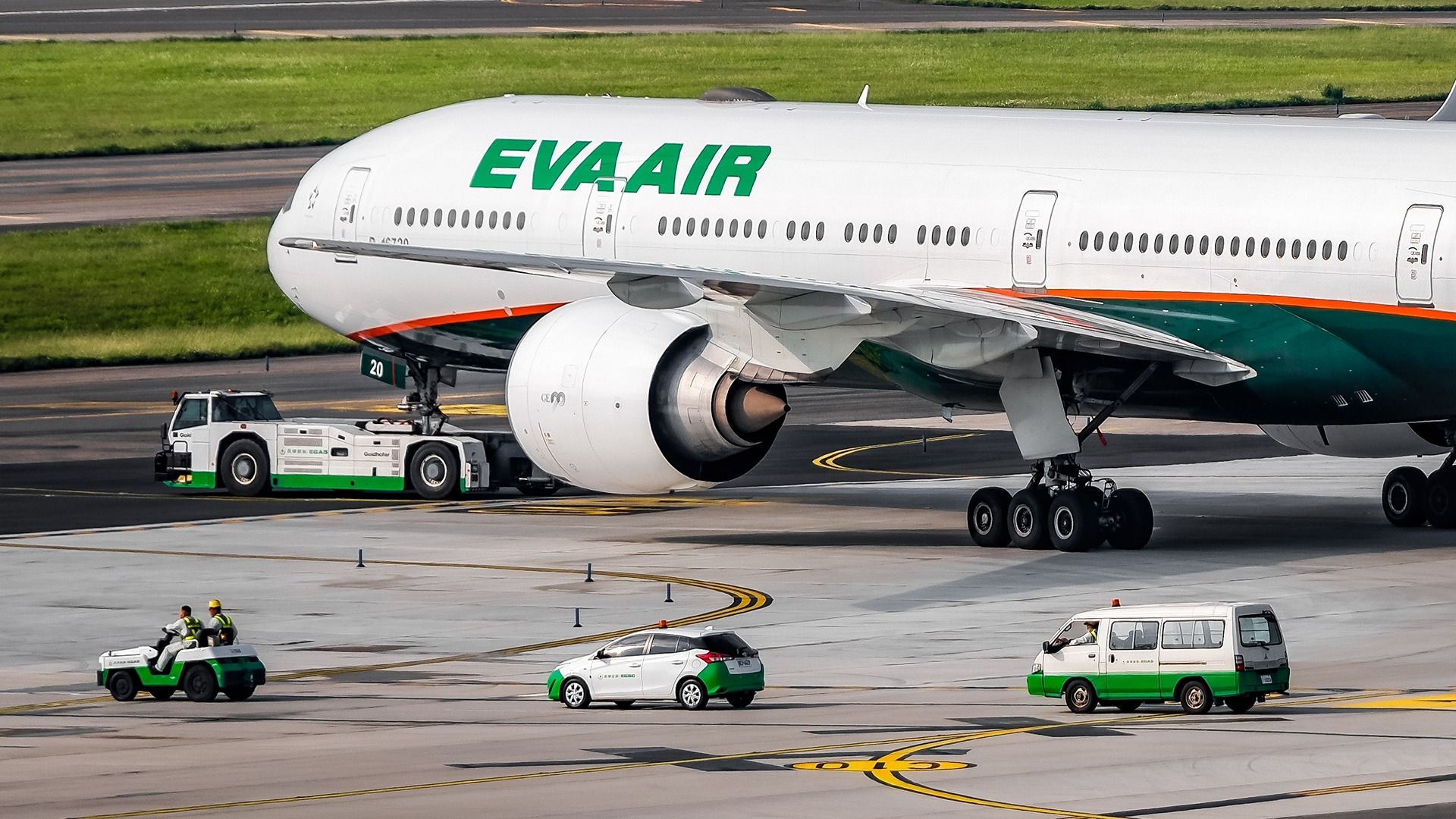 Eva Air 777W