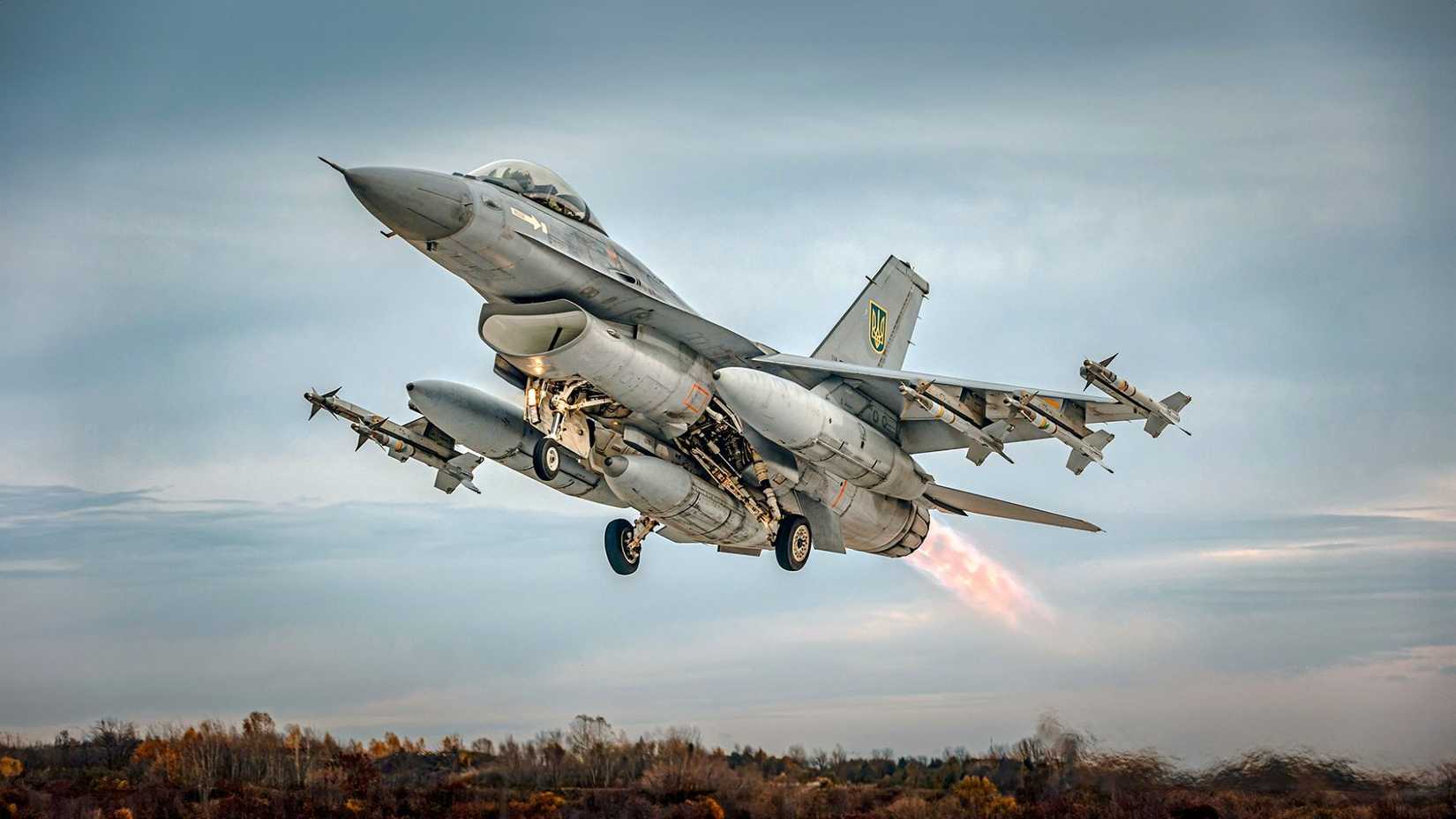 F-16 fighter jets appeared in Ukrainian skies in August 2024.