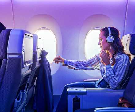 US Airlines With The Most Spacious Premium Economy Seats - image 3