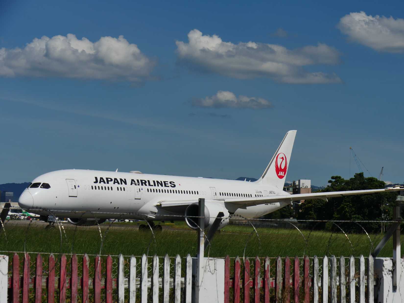 JAL Boeing 787 Dreamliner.