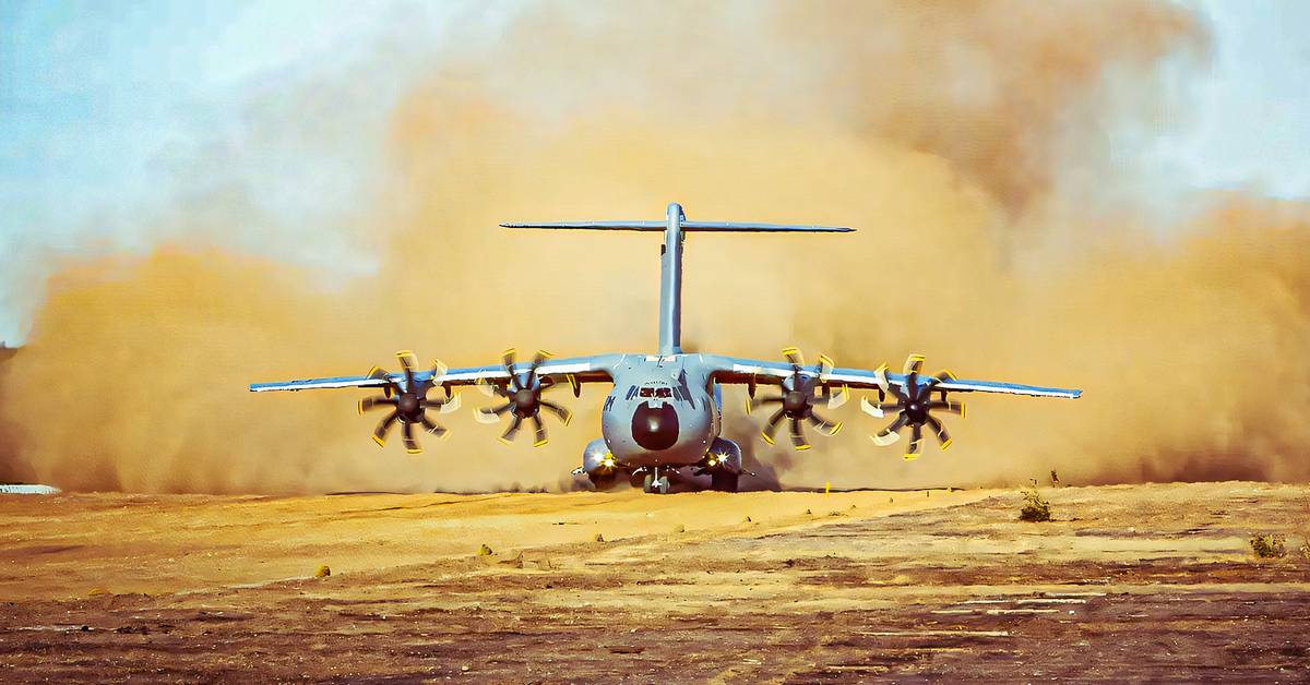 Should Airbus Have Built The A400M With Jet Engines To Rival The Boeing C-17?