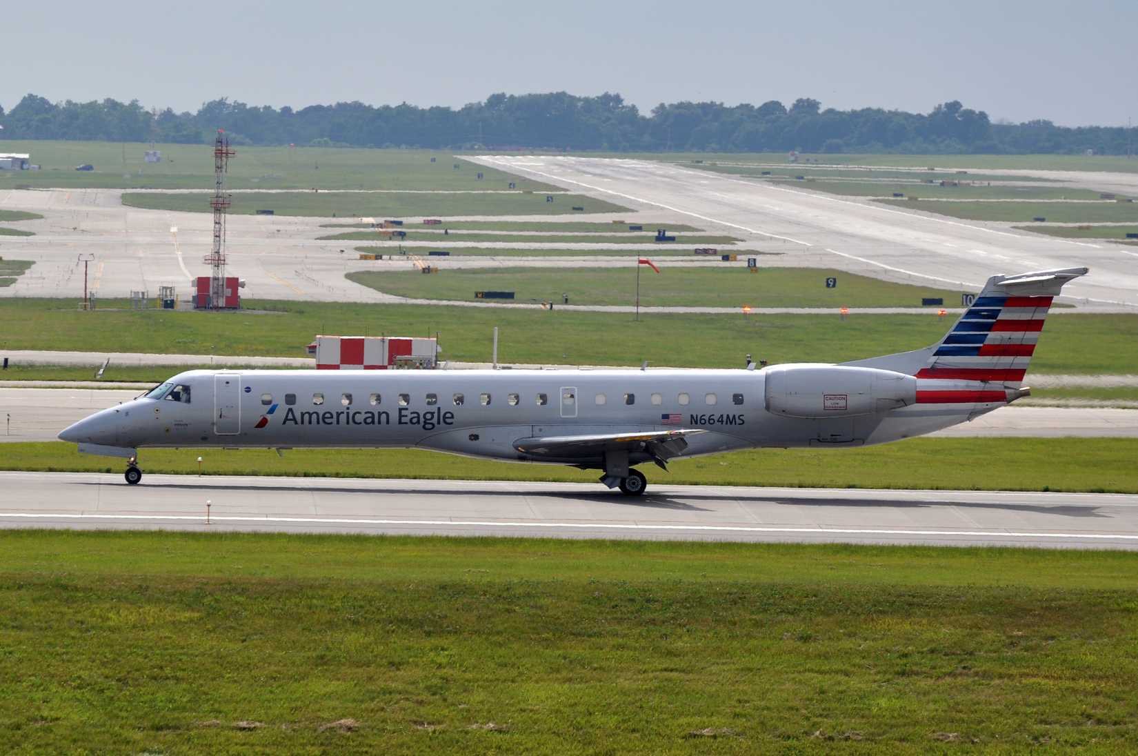 American Eagle ERJ145 