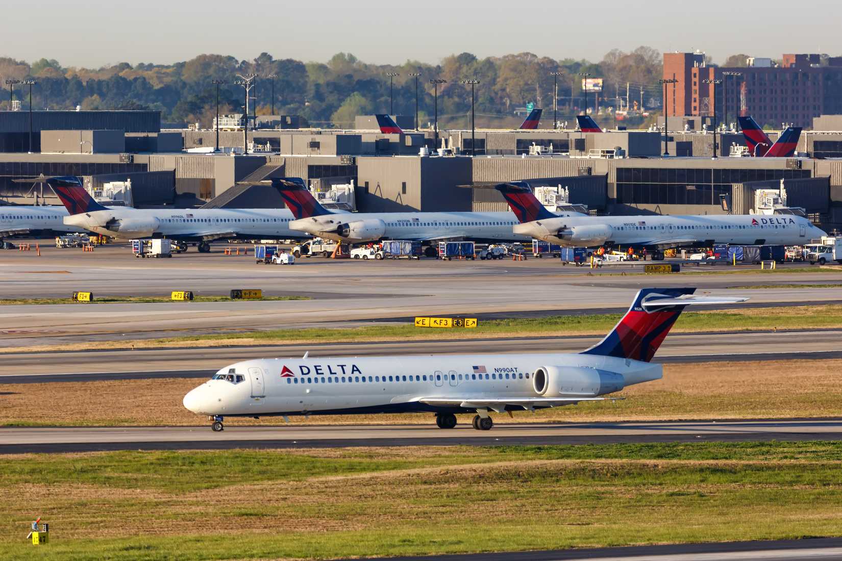 Delta Air Lines Boeing 717-200 aircraft at Atlanta International Airport