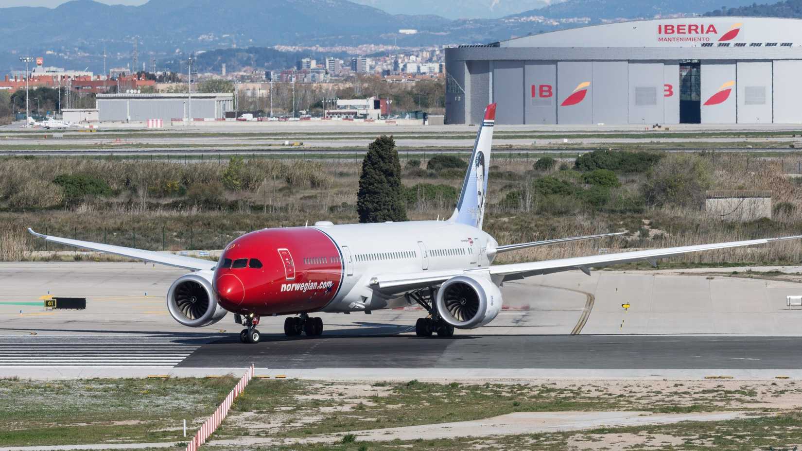 Norwegian 787 Taxiing In Madrid