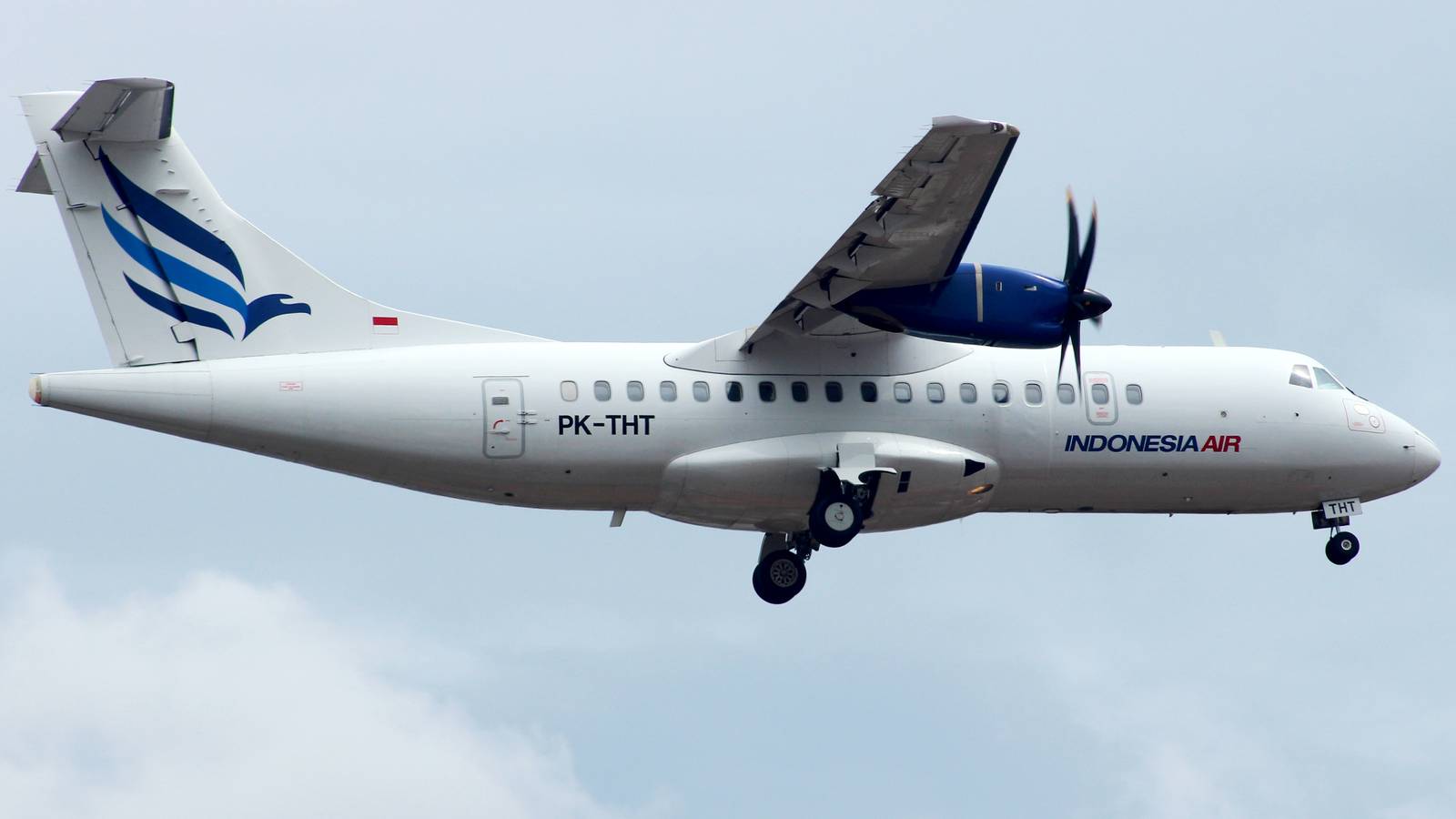 Indonesia Locates Downed ATR 42 On Mountain Slope As Hope Fades For Survivors