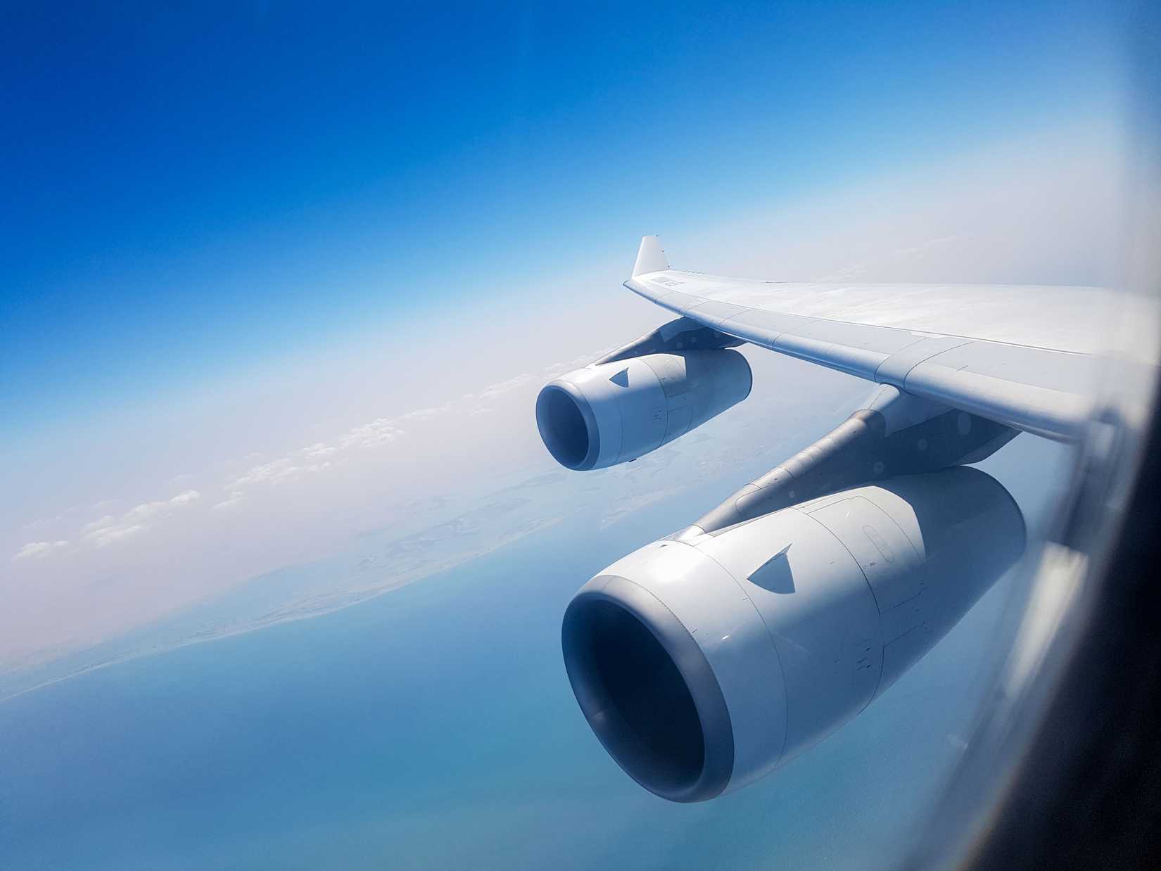 Airbus A340 wingview