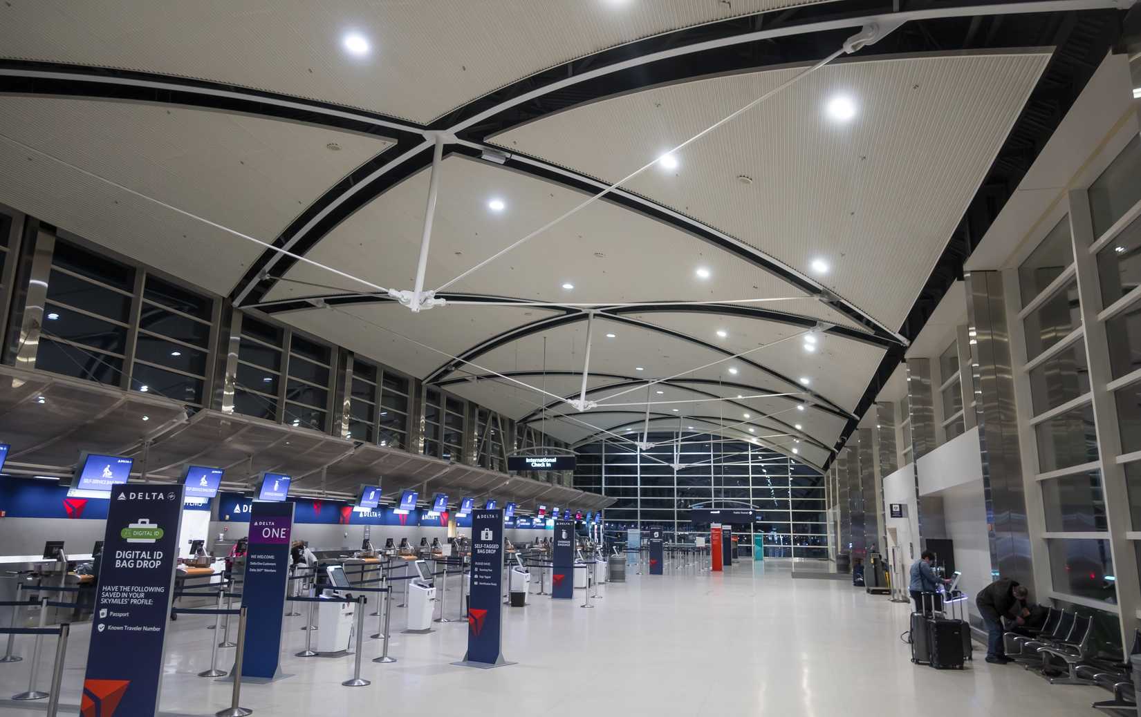 detroit mcnamara terminal