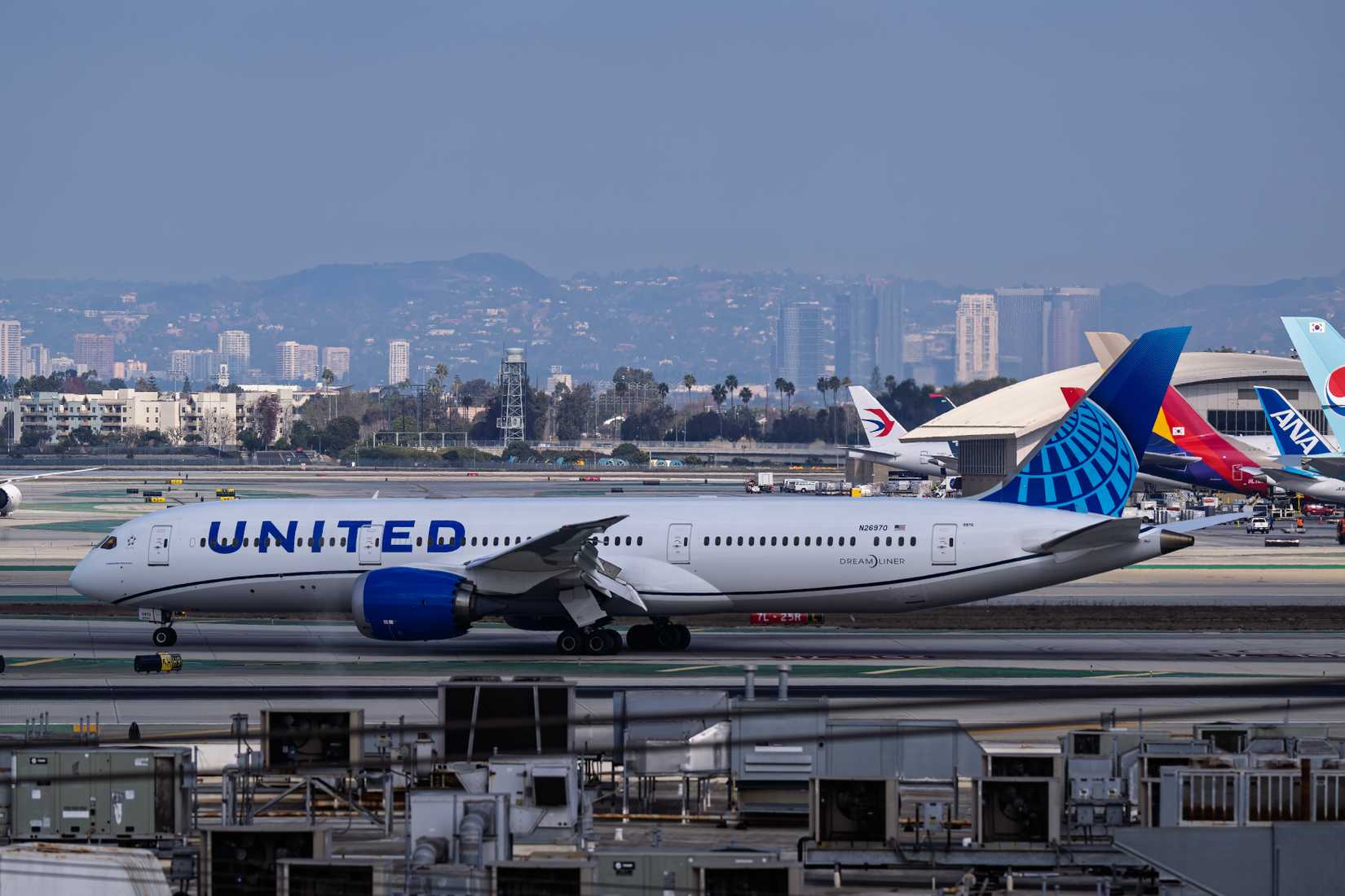 United Airlines Boeing 787-9 aircraft