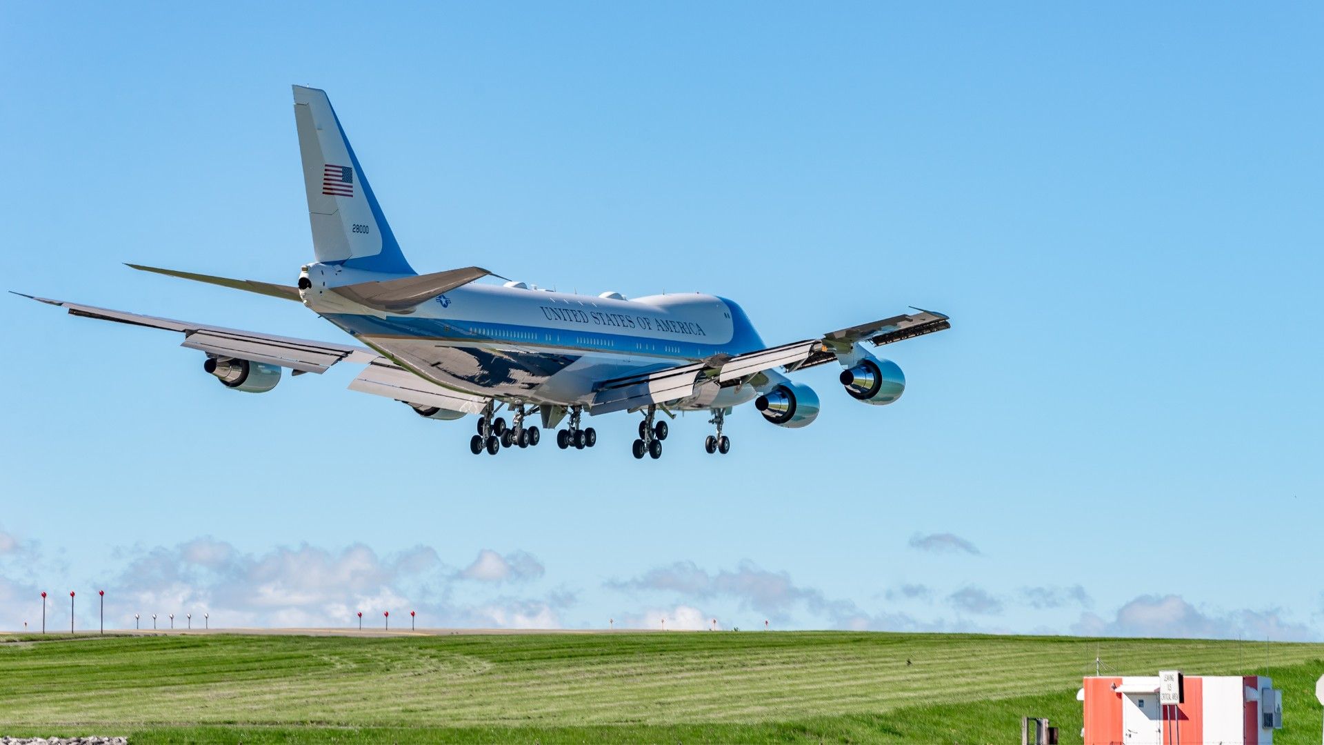 Air Force One Scare: Trump Forced To Abort Transatlantic Flight