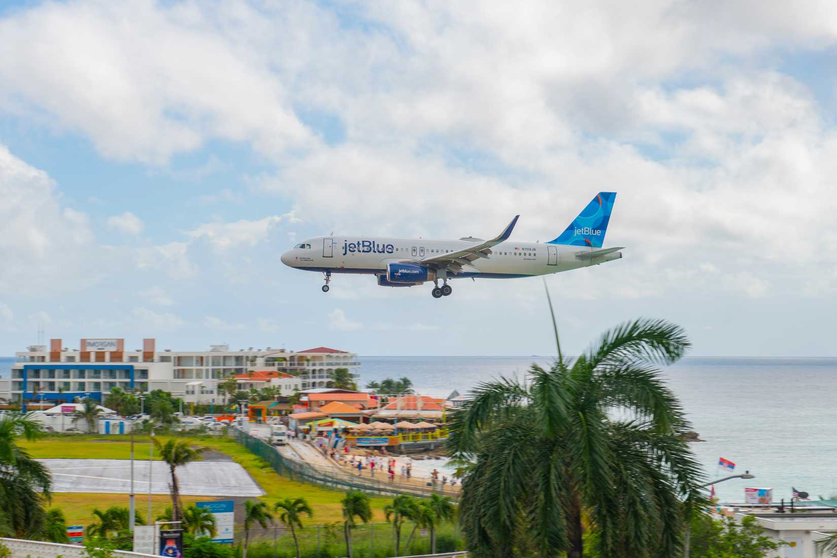 JetBlue A320 Landing In St Maarten