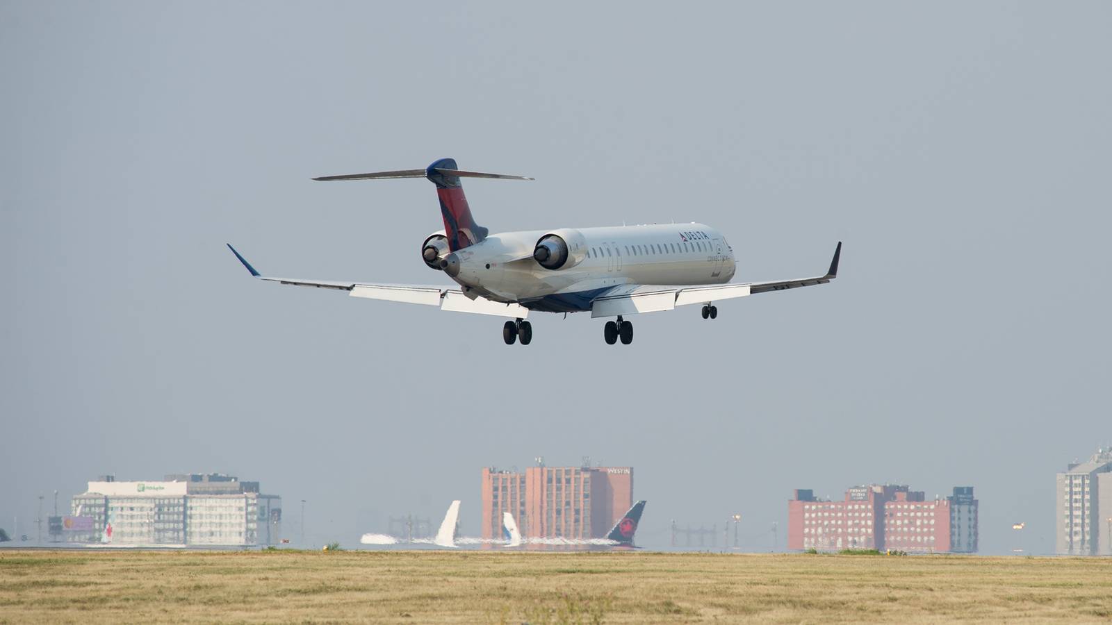 Delta Reversal Saves Upstate New York Airport From Losing Air Service