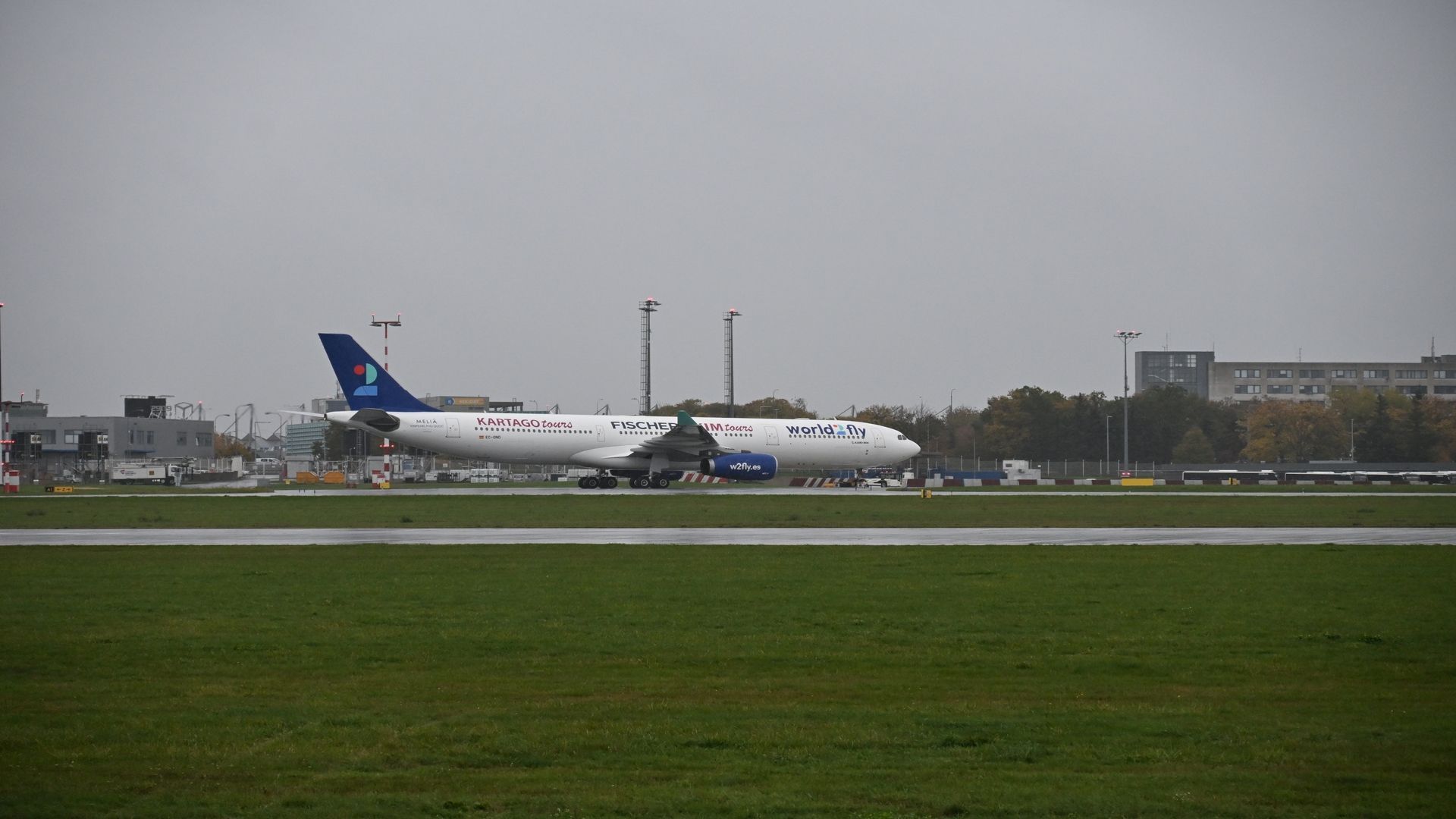 World2fly A330 Engine Failure Strands Passengers in Cuba for 3 Days