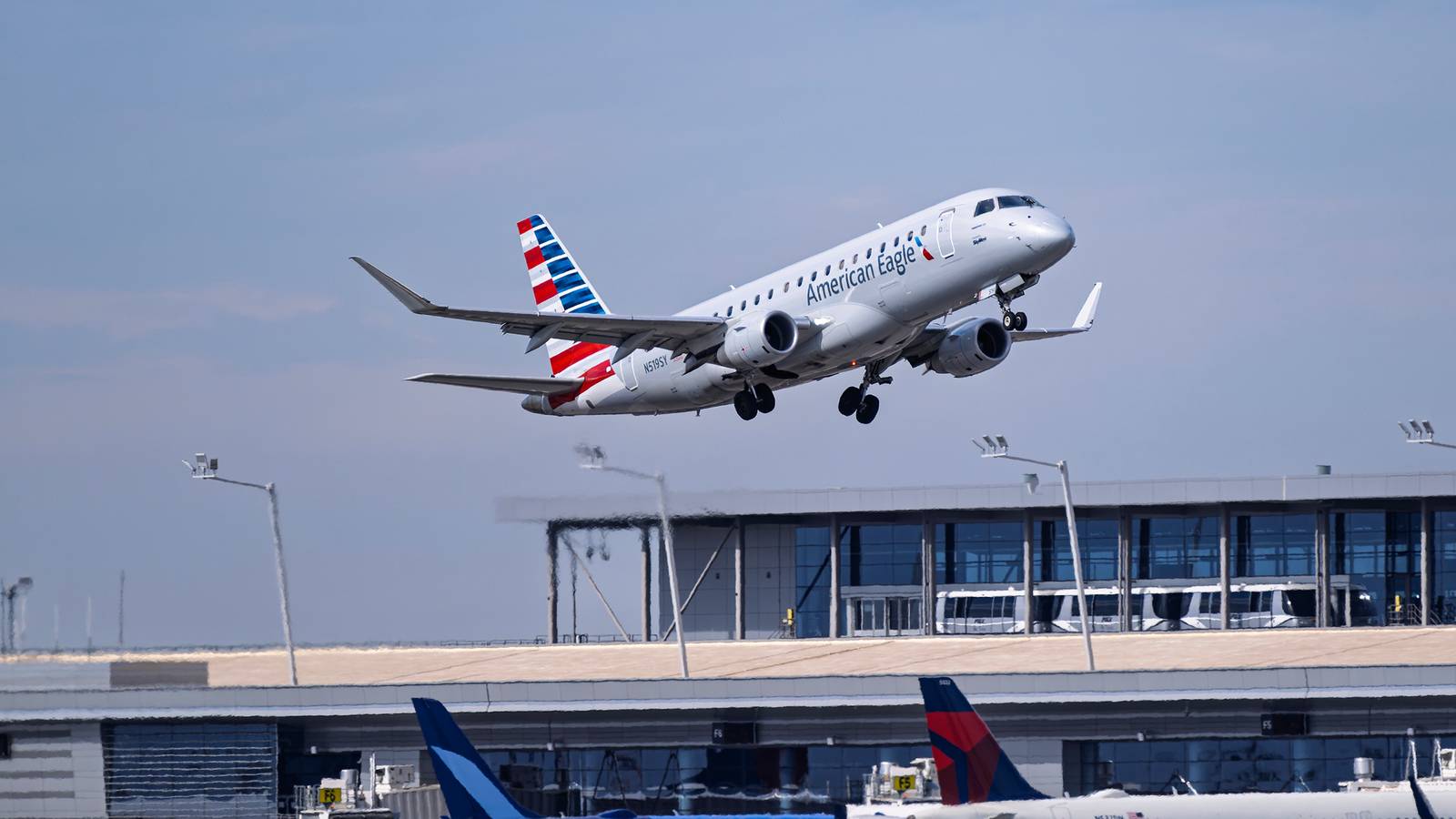 Raw Meat Spills Onto Baggage Carousel At Phoenix Sky Harbor International Airport