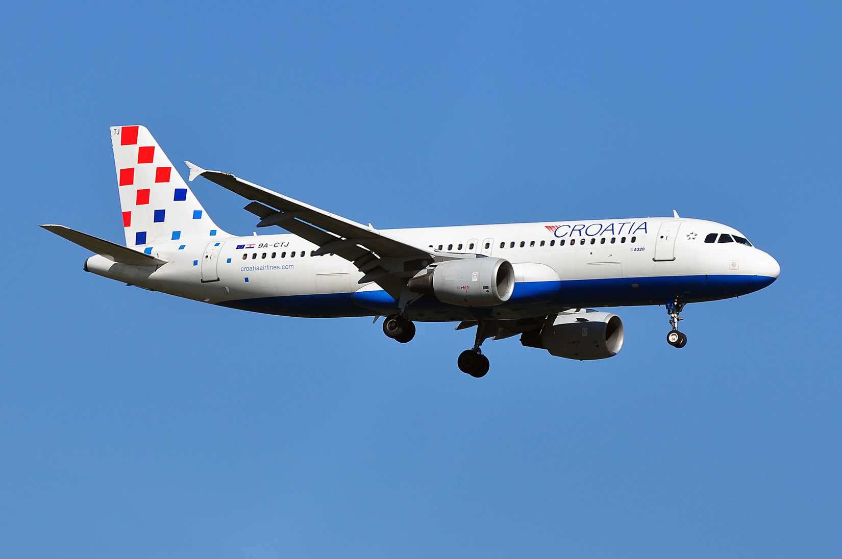 Croatia Airlines Airbus A320 Inflight
