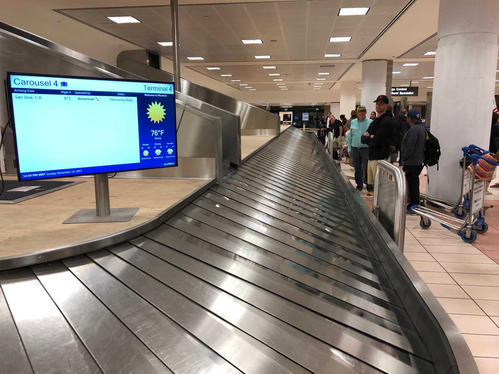 phoenix sky harbor airport baggage claim terminal 4