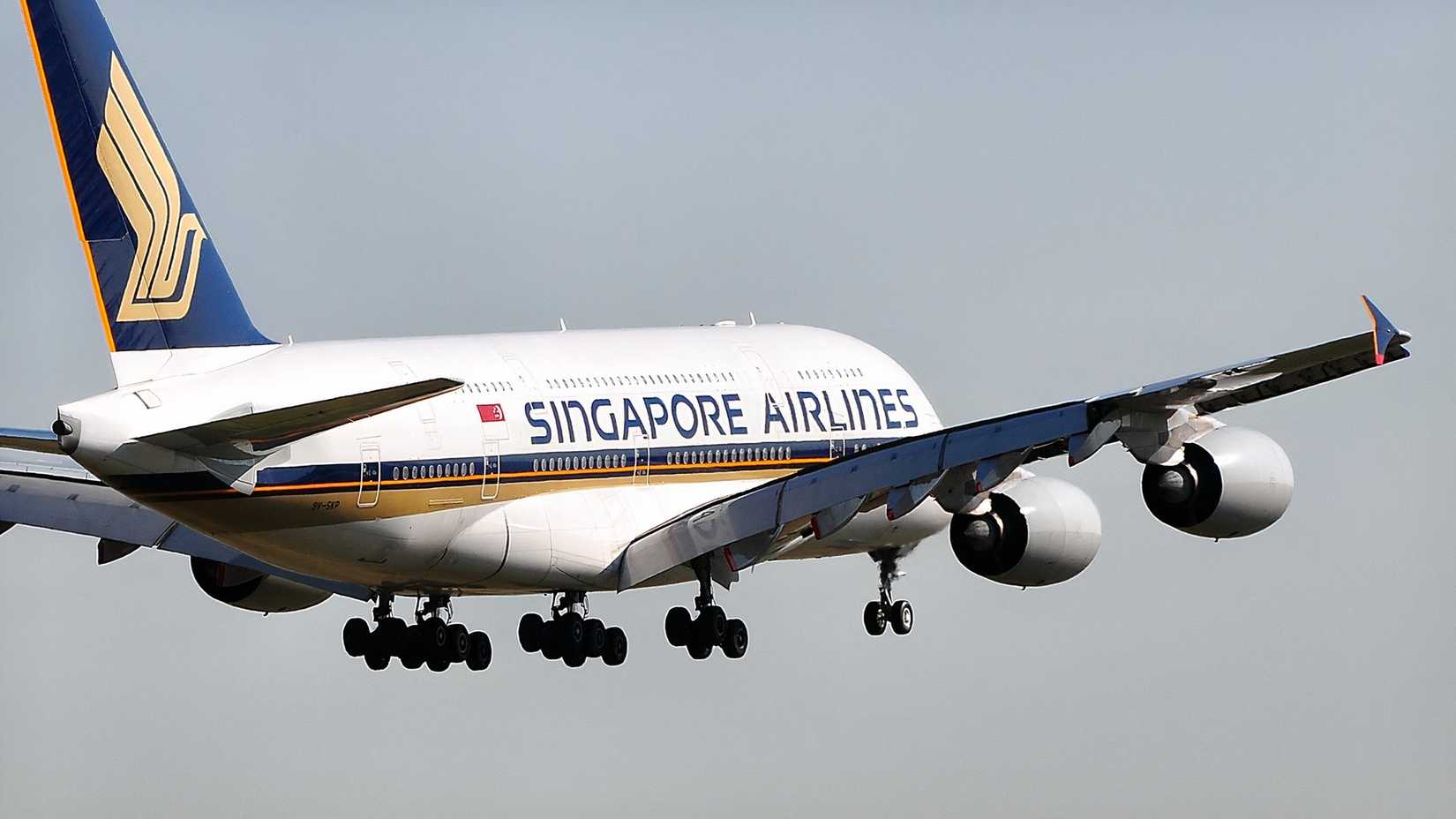Singapore Airlines A380 on final approach