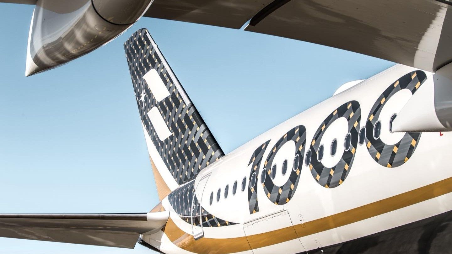 Tail livery of the first Starlux A350-1000