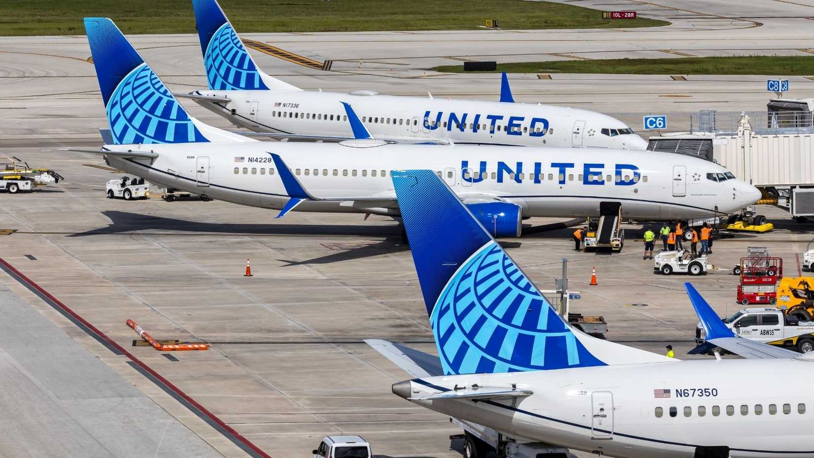 United Airlines 737s Fort Lauderdale