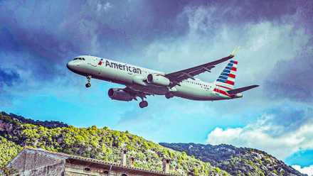 805 - American Airlines Airbus A321 - The Global Guy _ Shutterstock