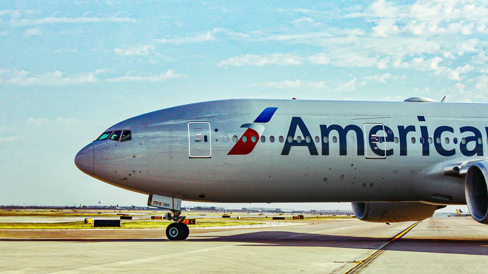 Dining Like Gatsby: American Airlines Debuts 1920s-Inspired Centennial Menu